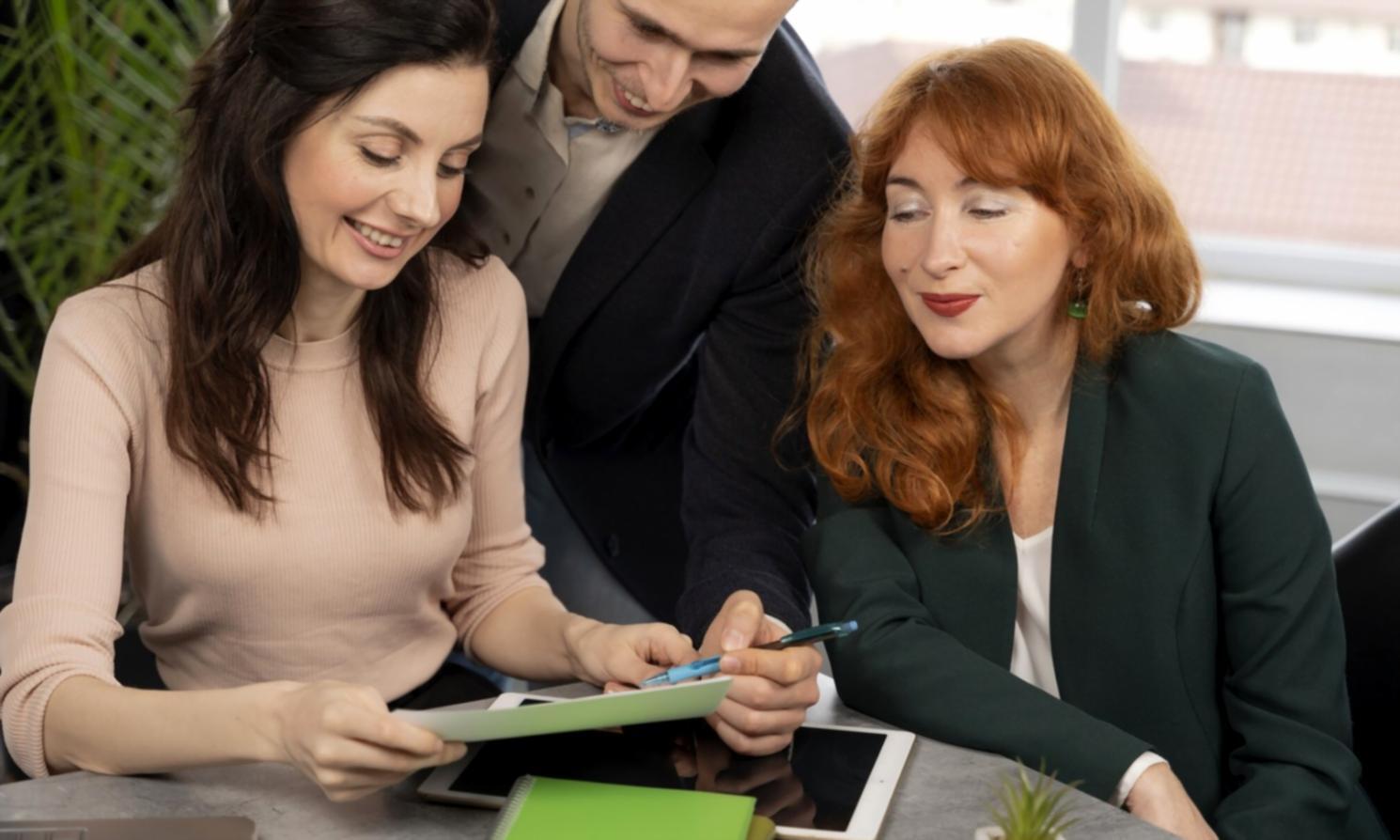 Modelado financiero avanzado en Excel con macros y análisis de sensibilidad