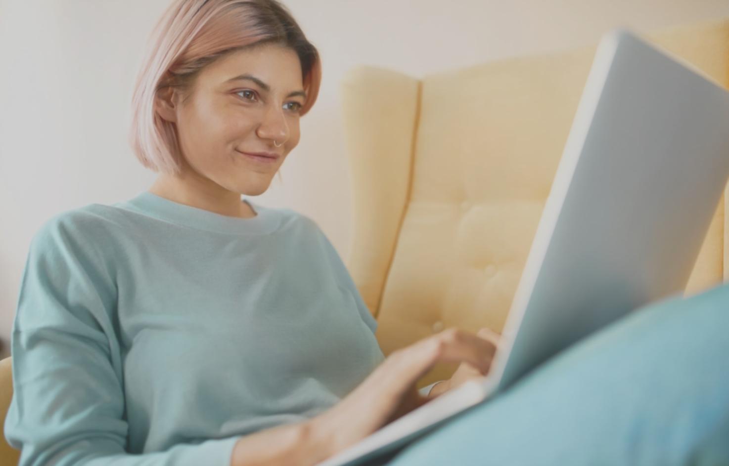 Análisis financiero en tiempo real con datos corporativos